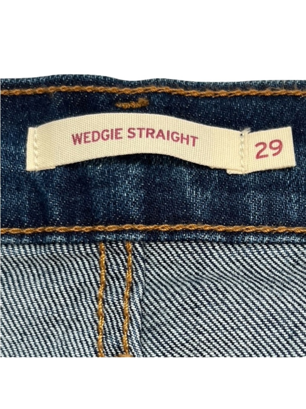 Levi’s Wedgie Straight Jeans - Picture 3 of 3